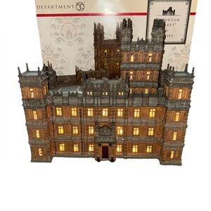 Department 56 Downton Abbey Series Illuminated Mansion Home Decor Collectors